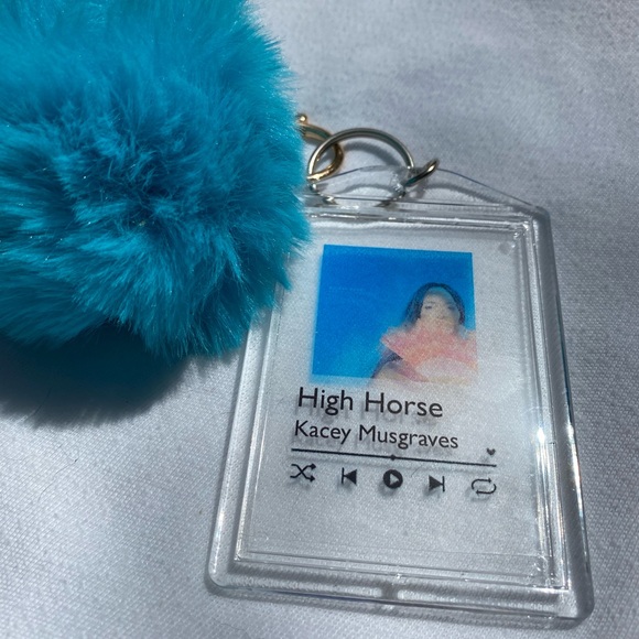 Spotify Custom Keychain - Picture 6 of 11